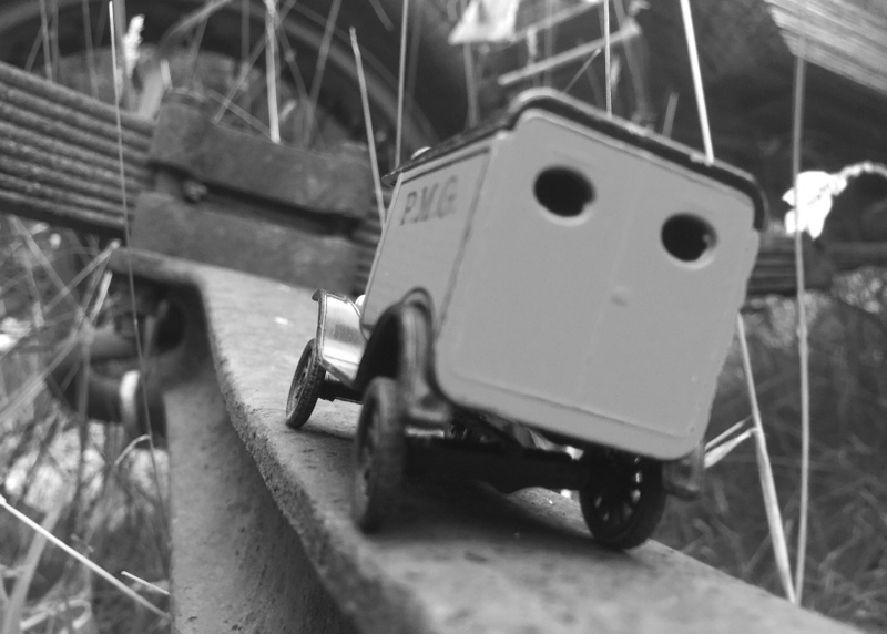 Illustration for article titled 1:64 Scale Vintage Car Suspension to a T...